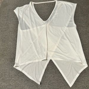 Off the shoulder Lululemon 6 tee